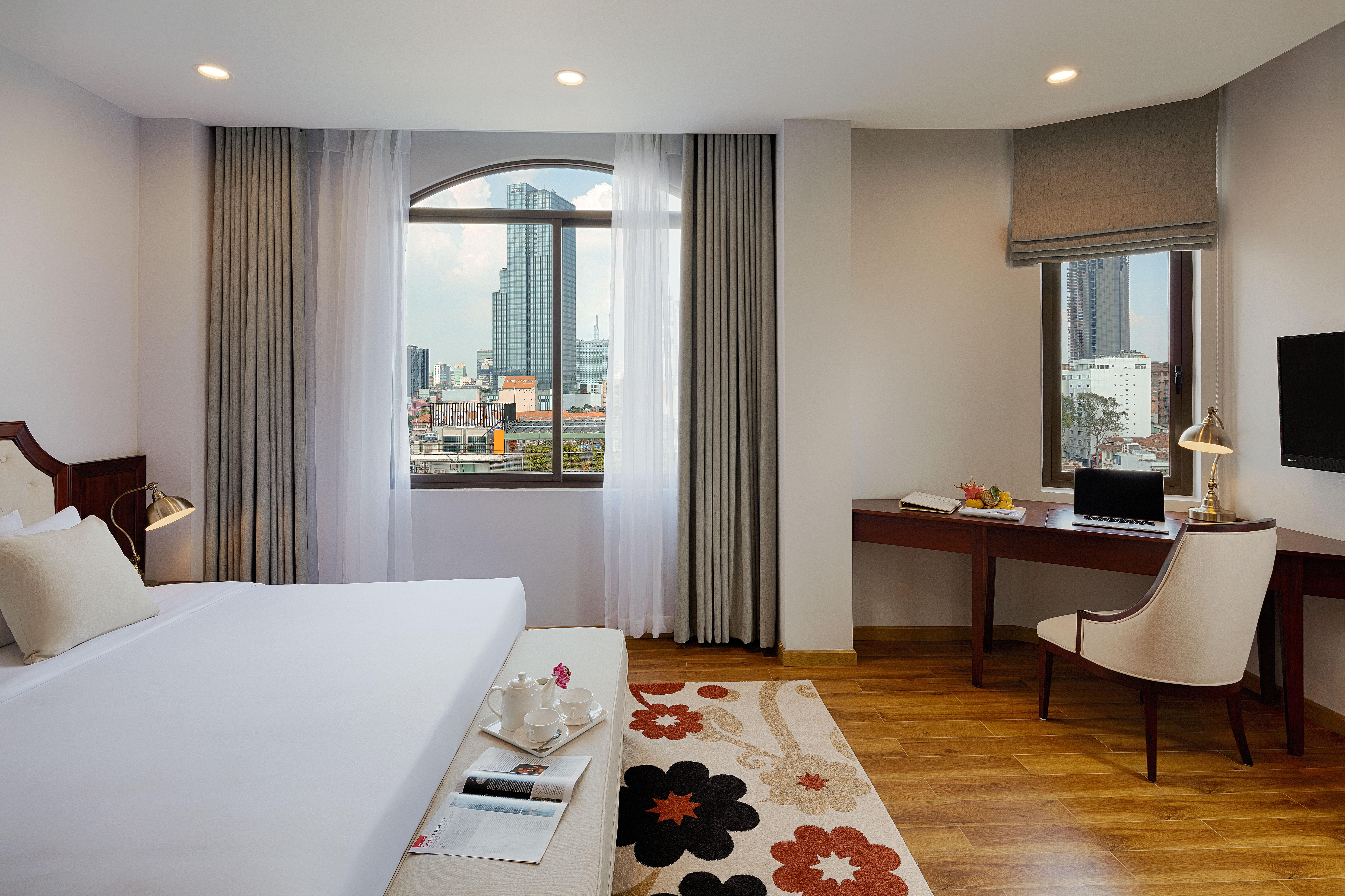 Happy Life Grand Hotel & Rooftop Skybar Ho Şi Min Dış mekan fotoğraf