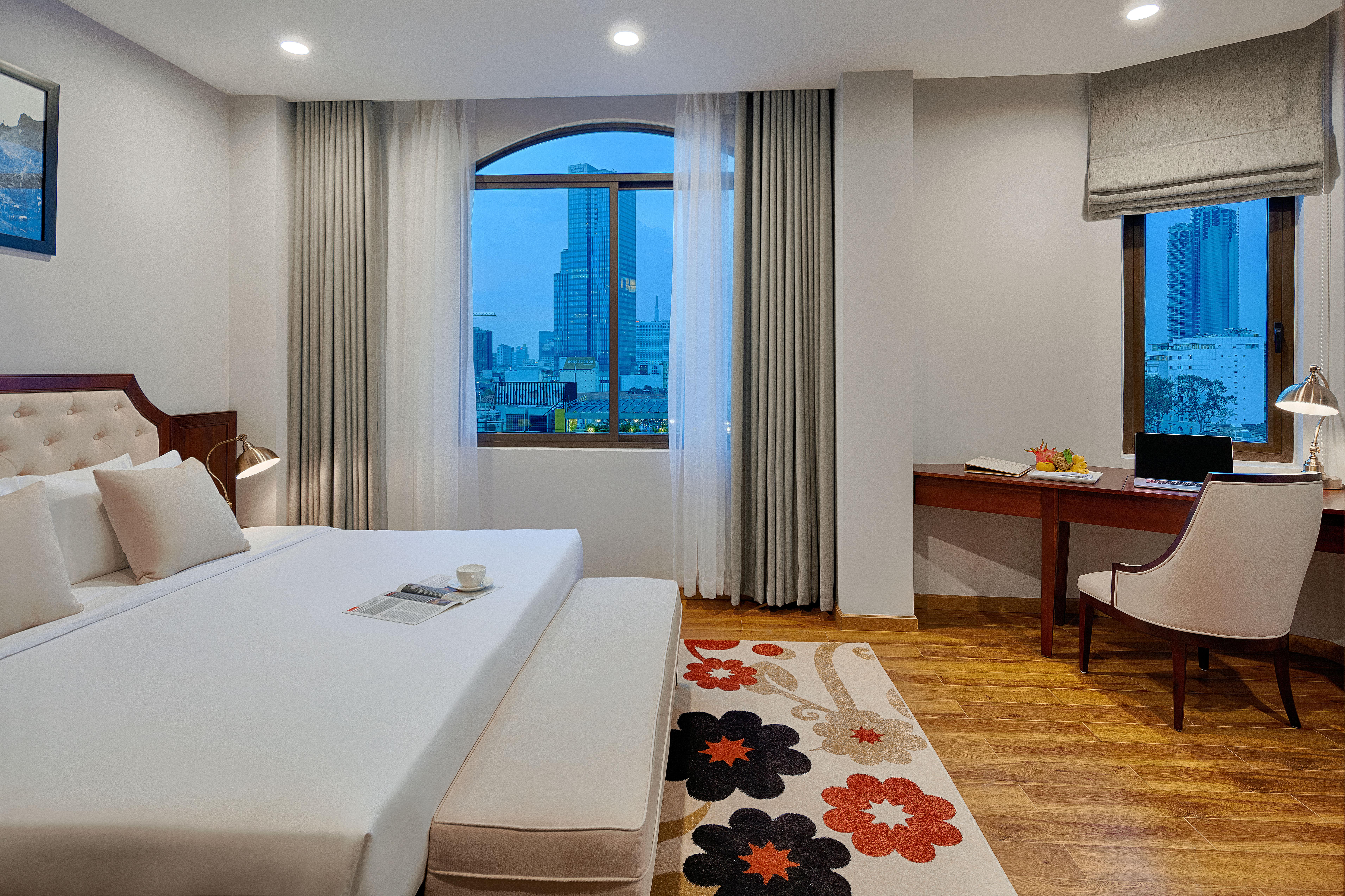 Happy Life Grand Hotel & Rooftop Skybar Ho Şi Min Dış mekan fotoğraf