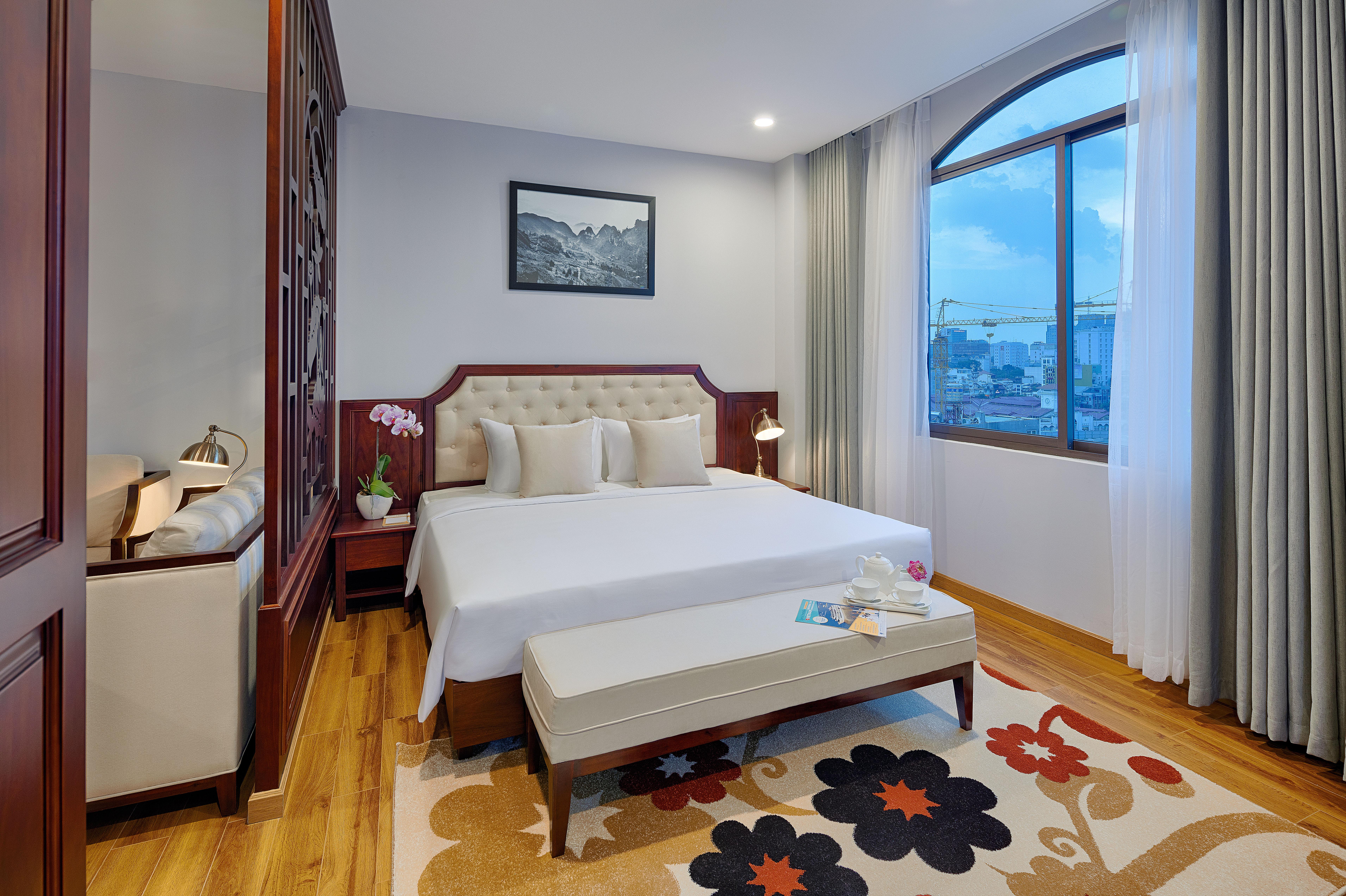 Happy Life Grand Hotel & Rooftop Skybar Ho Şi Min Dış mekan fotoğraf