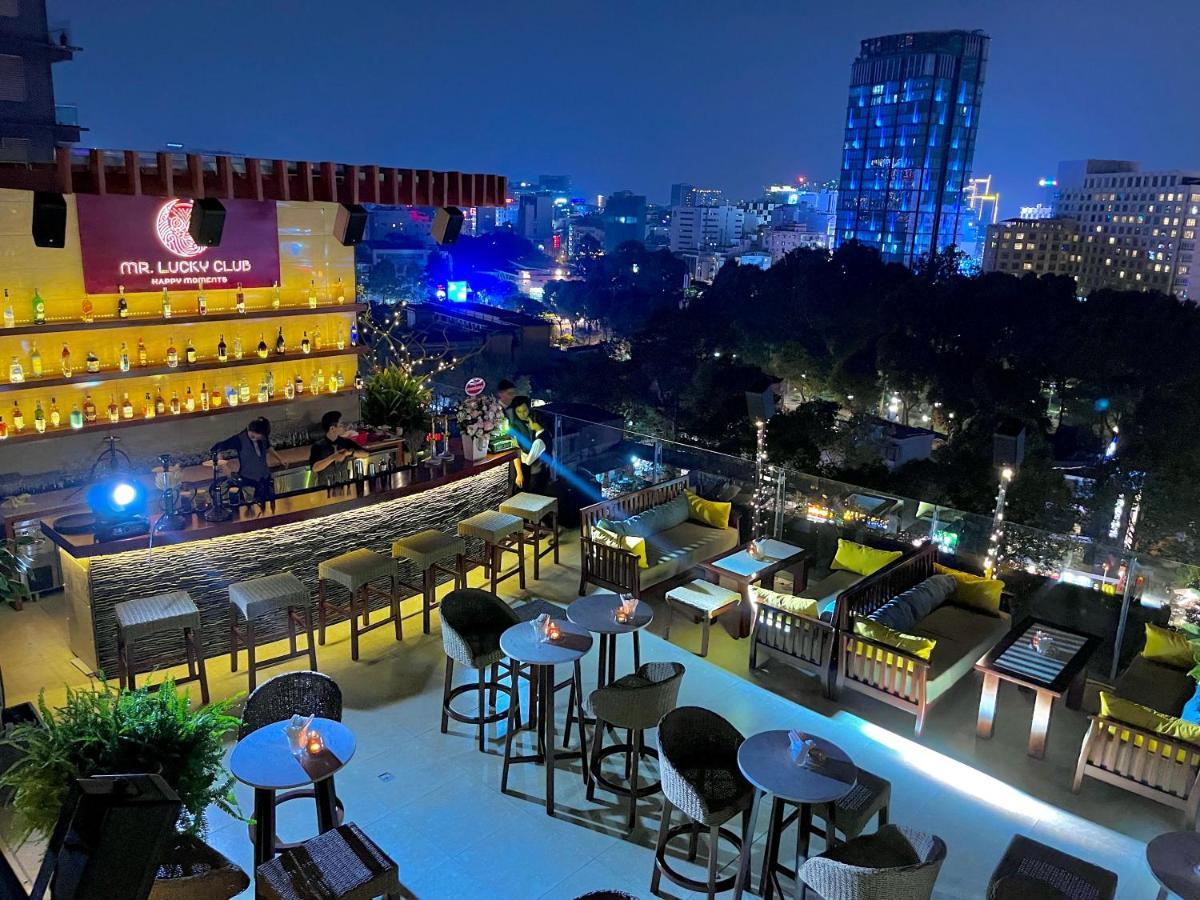 Happy Life Grand Hotel & Rooftop Skybar Ho Şi Min Dış mekan fotoğraf