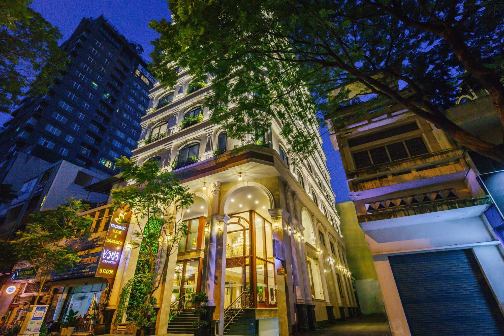 Happy Life Grand Hotel & Rooftop Skybar Ho Şi Min Dış mekan fotoğraf