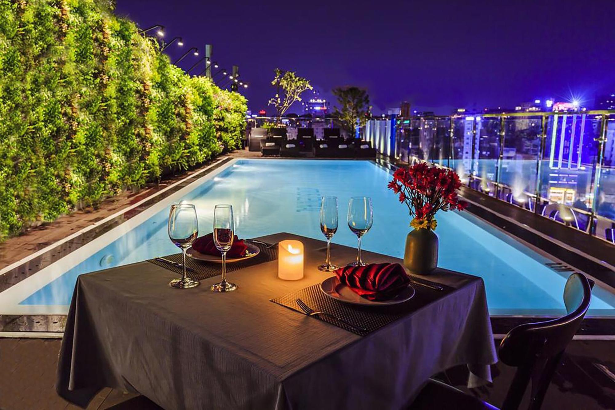 Happy Life Grand Hotel & Rooftop Skybar Ho Şi Min Dış mekan fotoğraf